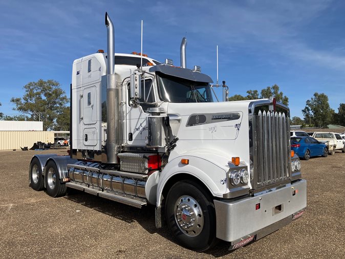 View 2013 Kenworth T909 available via auction.