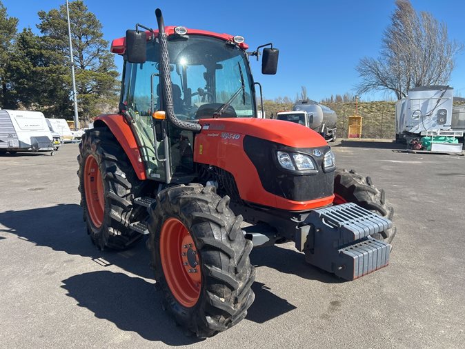 Kubota M9540D