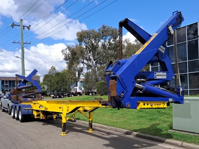2003 Hammar Tri Axle Side Lifter