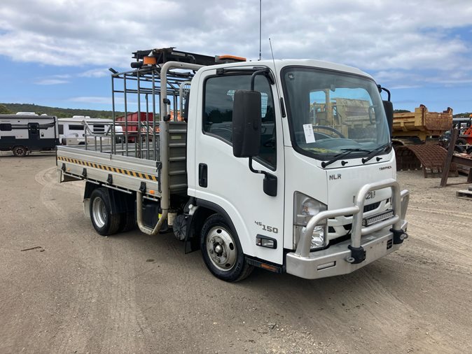 2020 Isuzu NLR
