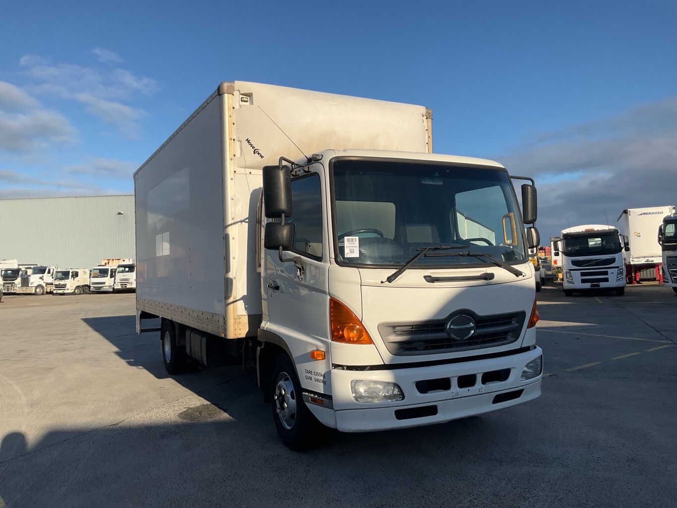 2014 Hino FC7J