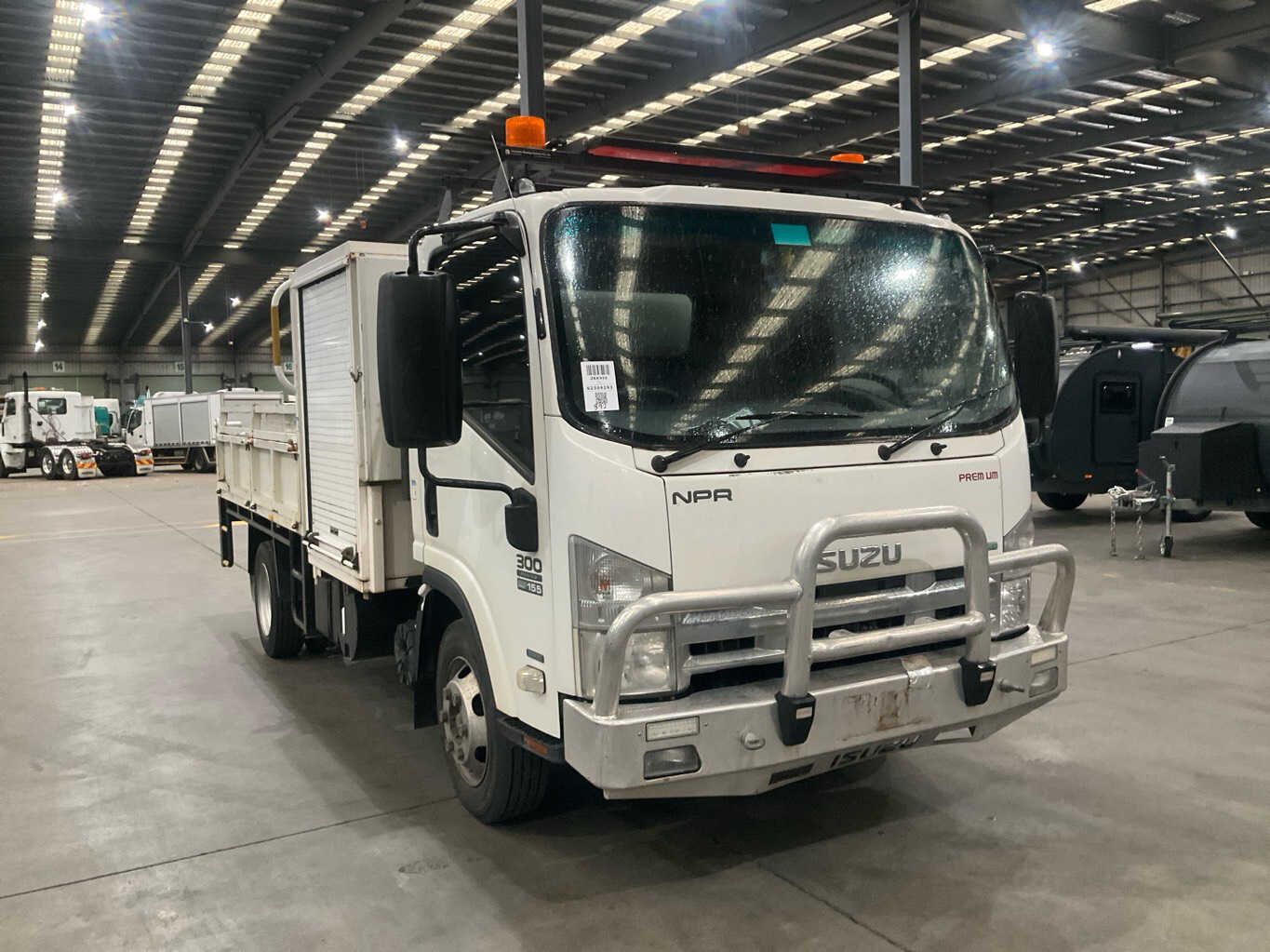2012 Isuzu NPR300 MWB