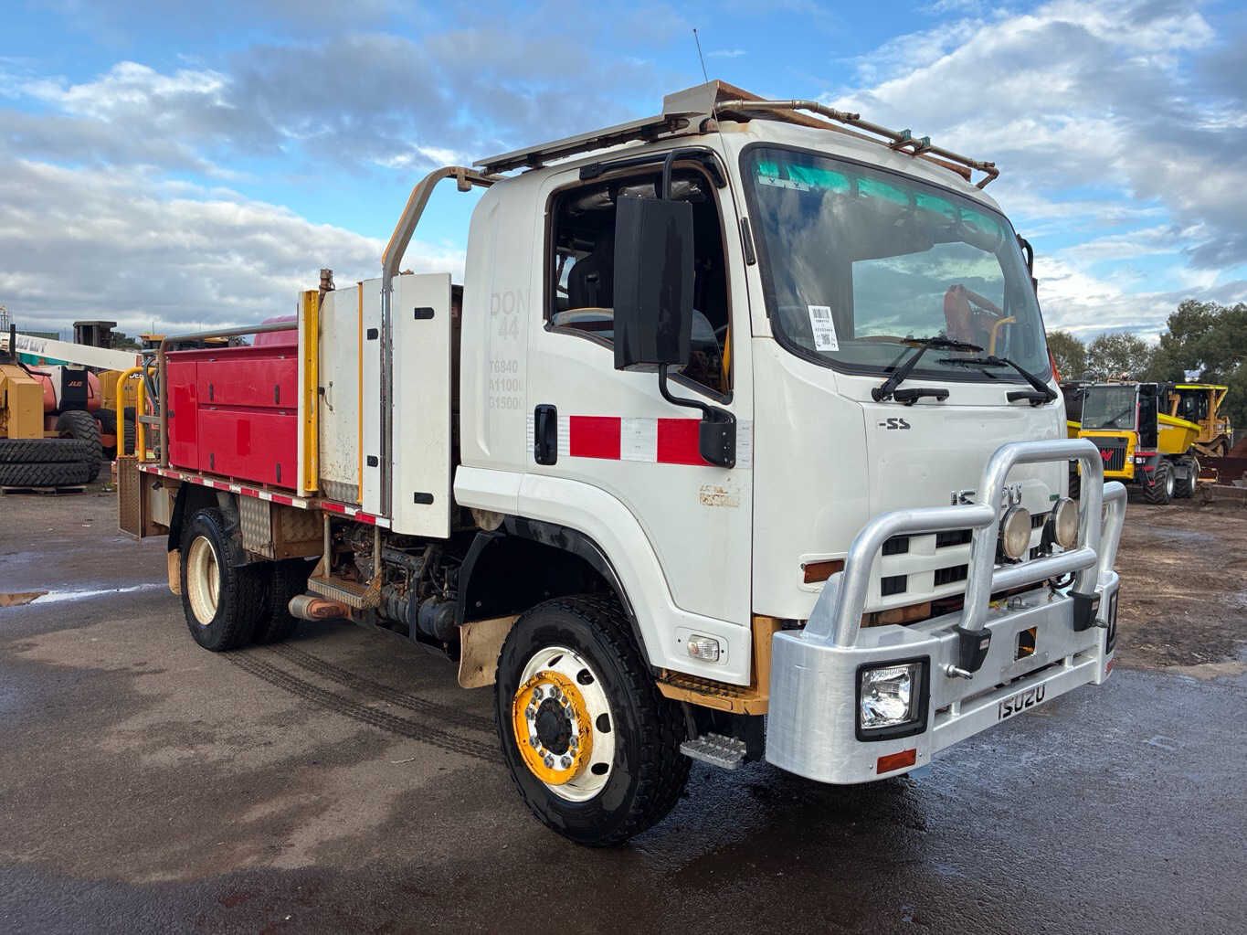 2014 Isuzu FSS550