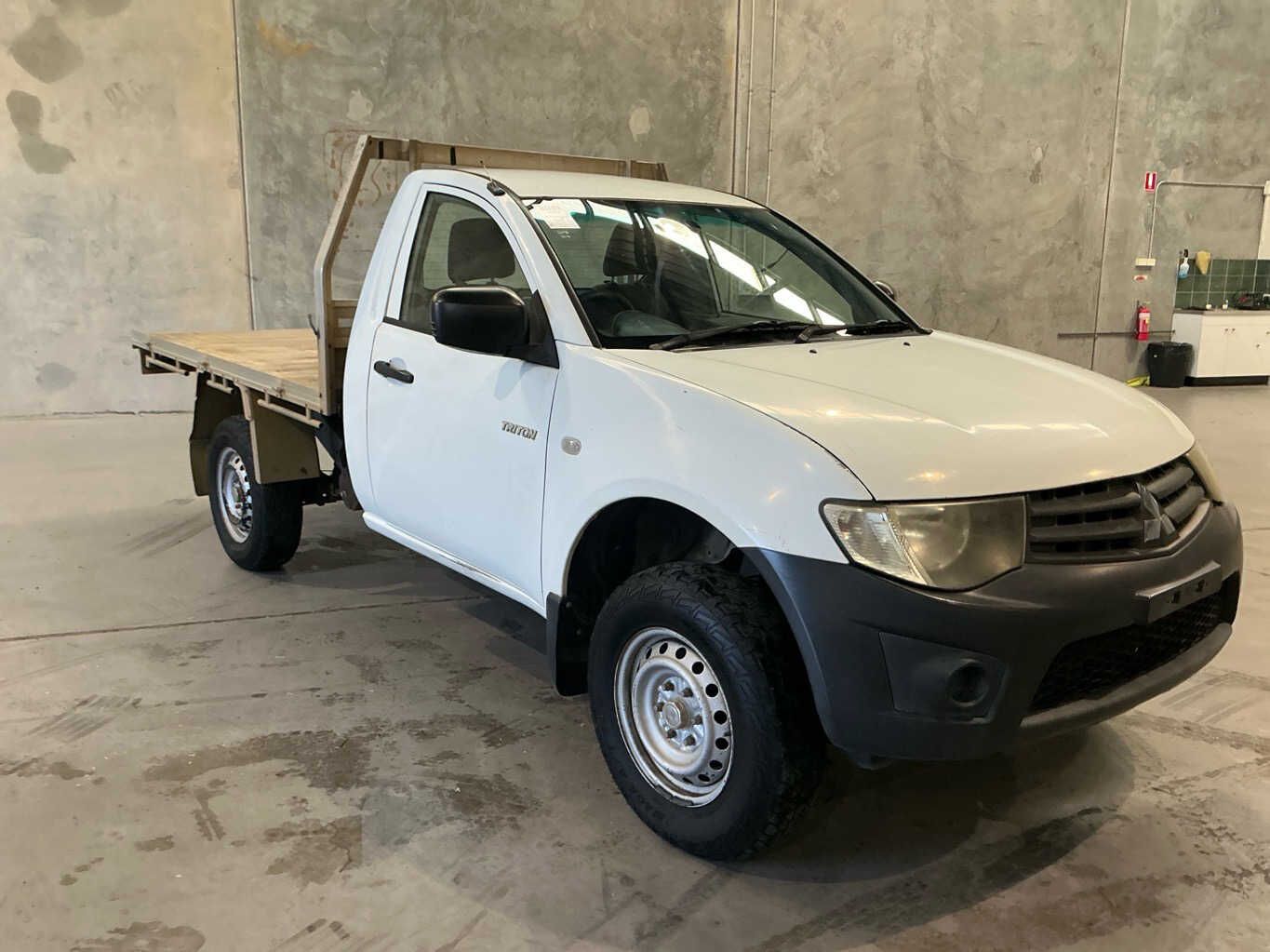 2012 Mitsubishi Triton