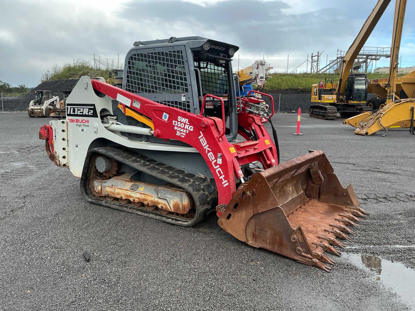 2022 Takeuchi TL12R-2