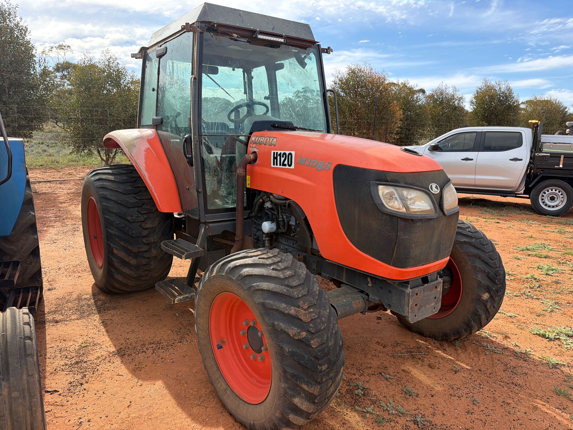 2013 Kubota M108S