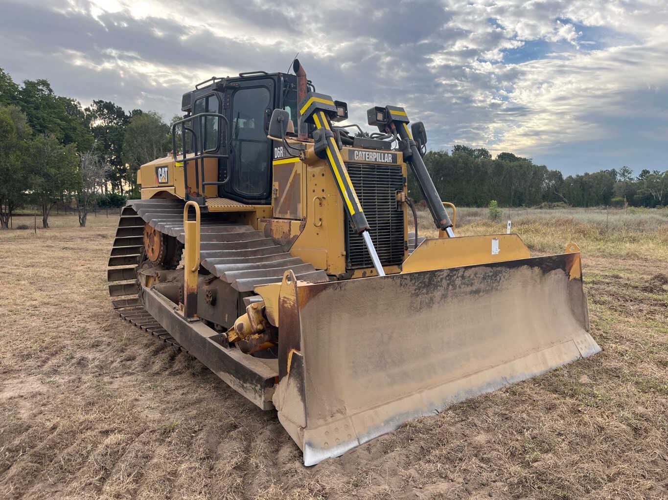 2020 Caterpillar D6R2 LGP