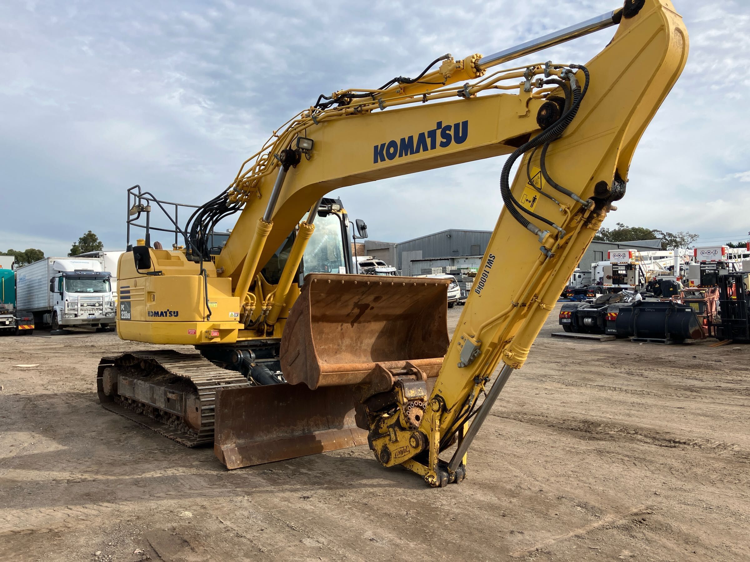 2012 Komatsu PC228US-8