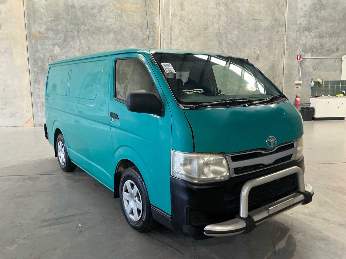 2013 Toyota Hiace