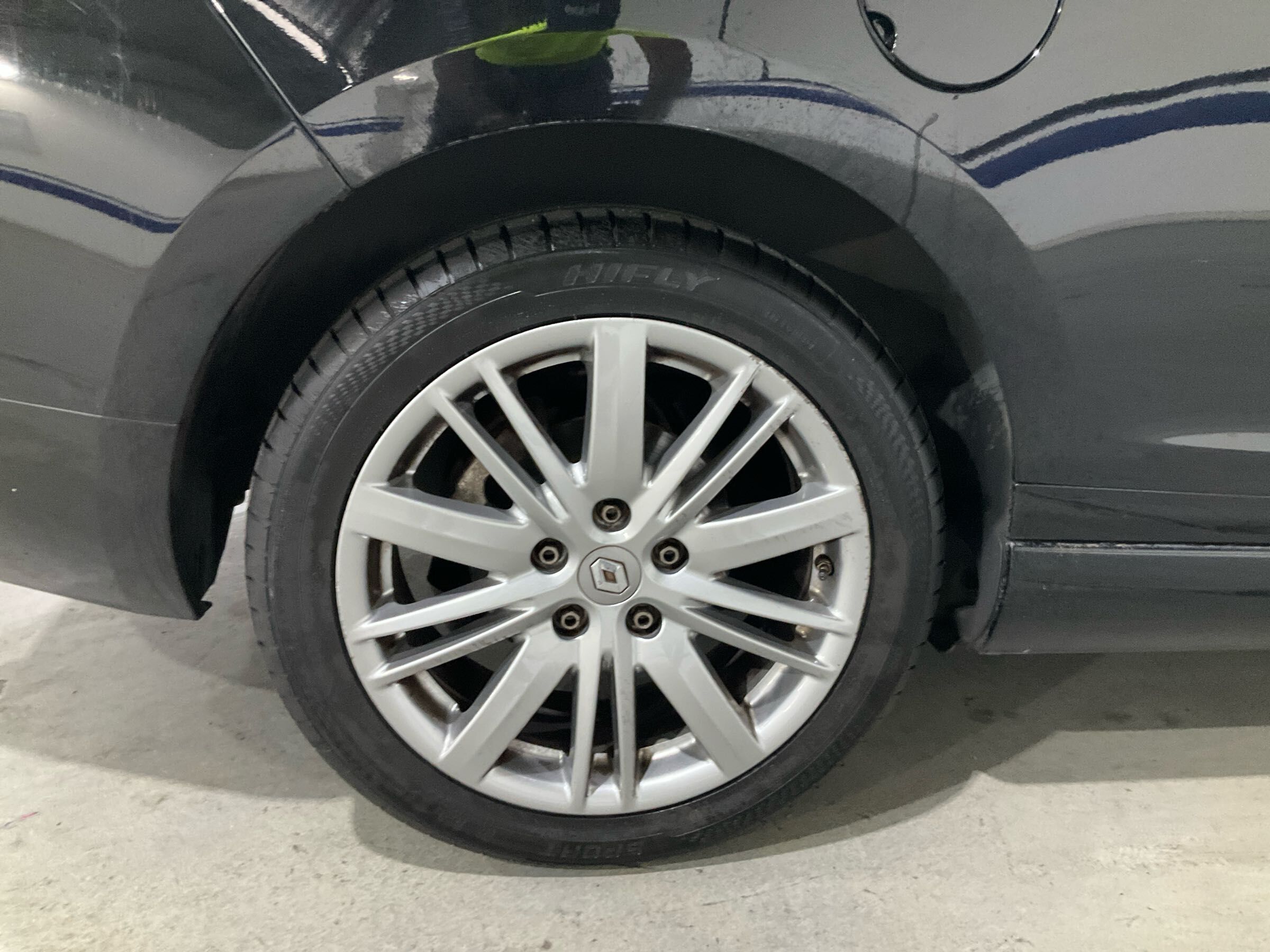 Vehicle photo