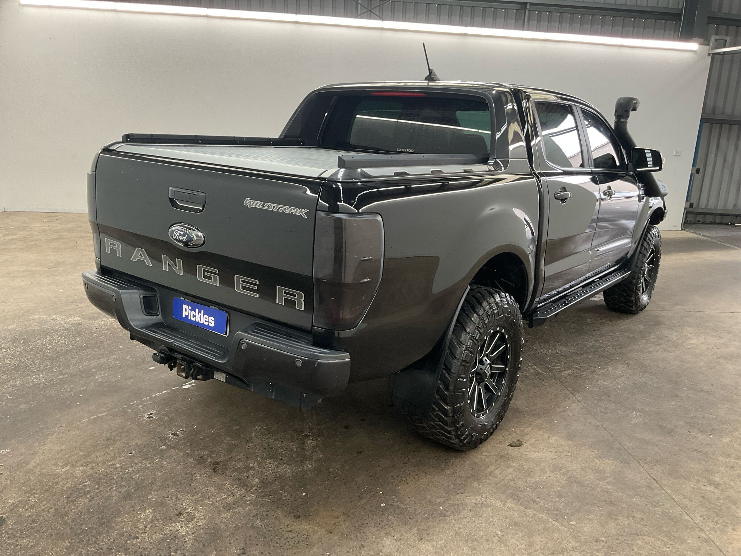 Vehicle photo