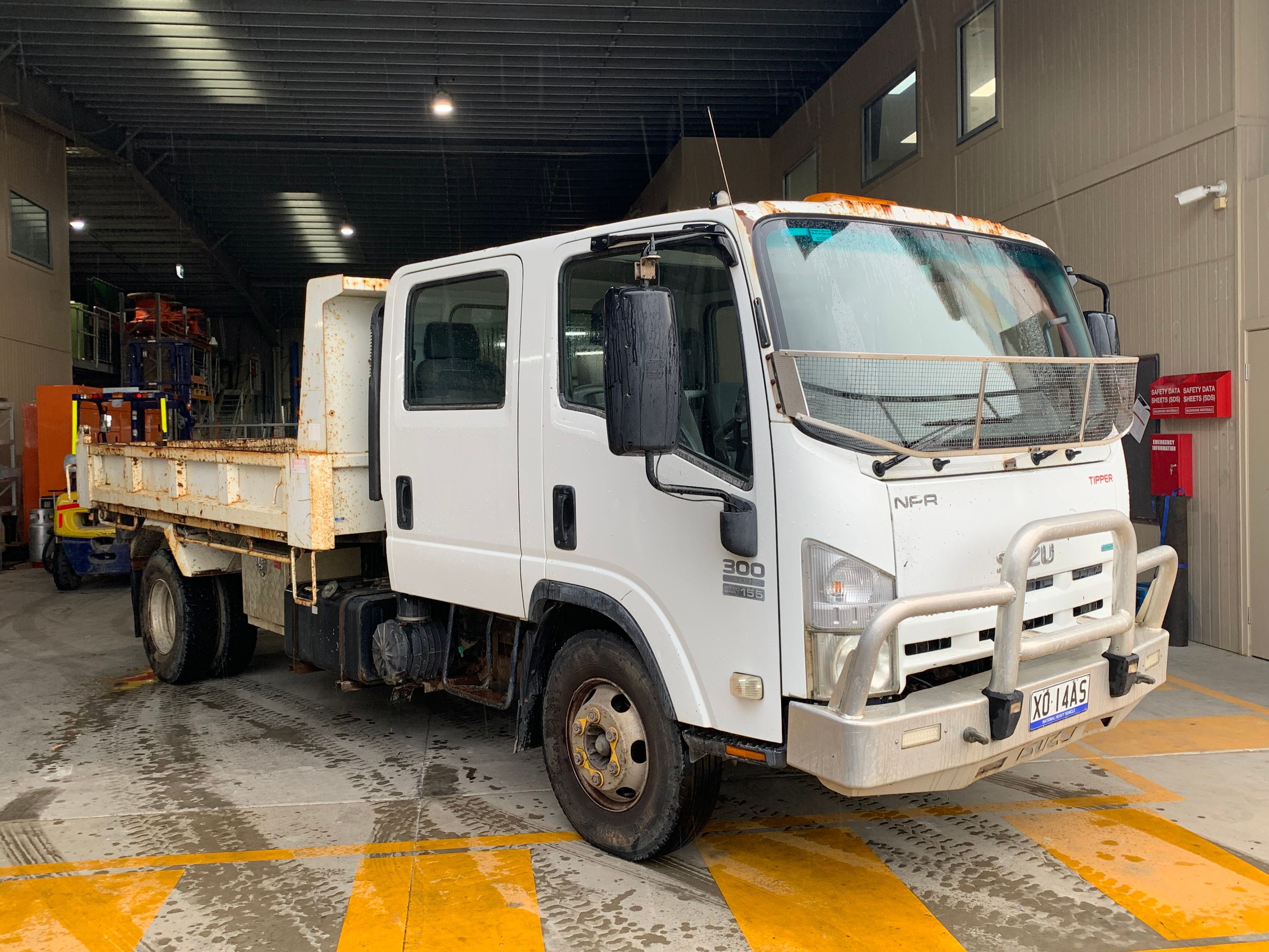2013 Isuzu NPR 300