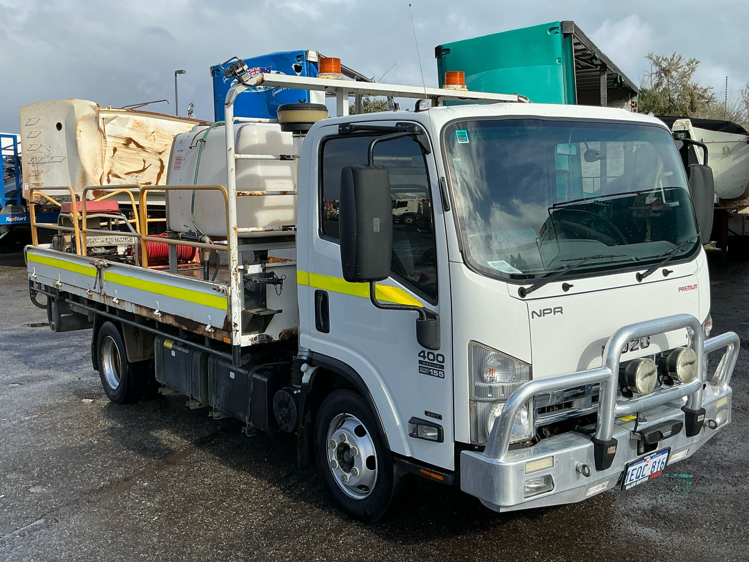 2014 Isuzu NPR 400 Medium