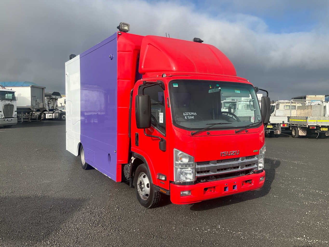 2013 Isuzu NPR 250