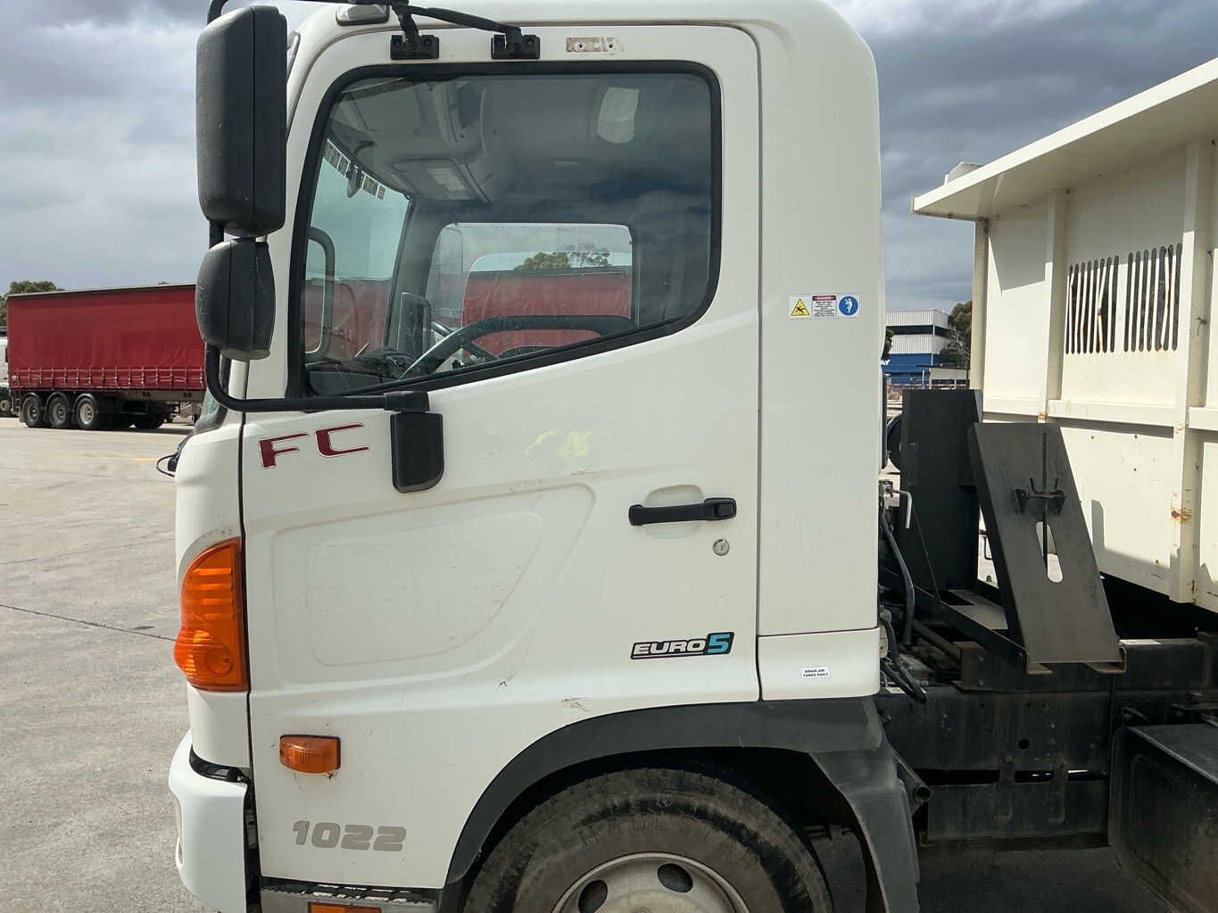 Vehicle photo