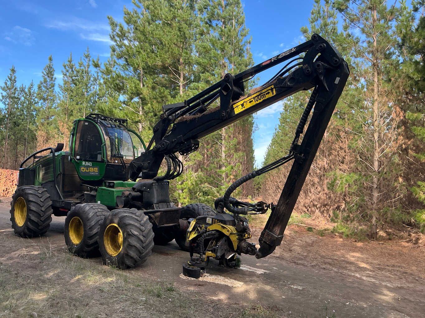 2013 John Deere 1270E