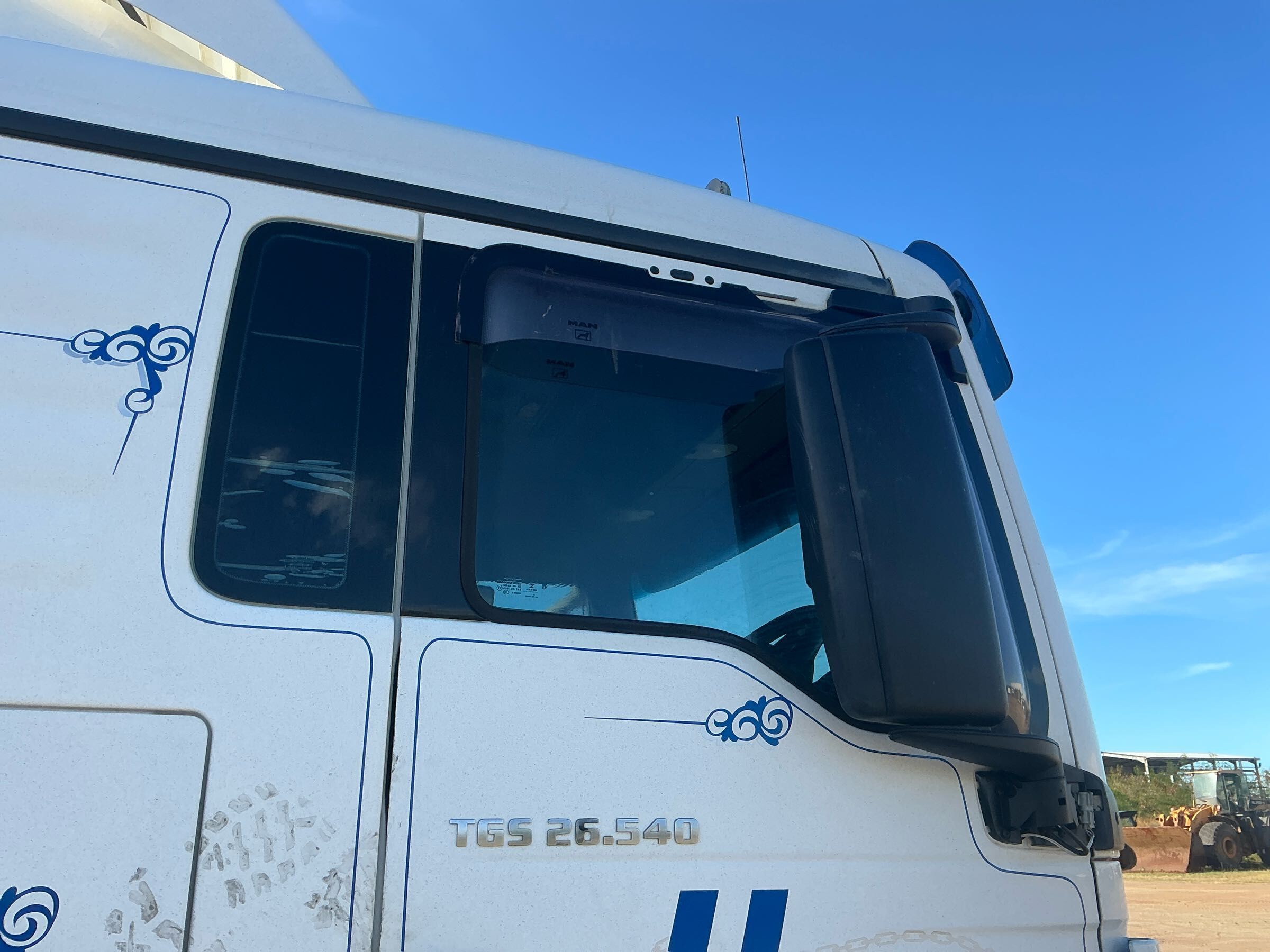 Vehicle photo