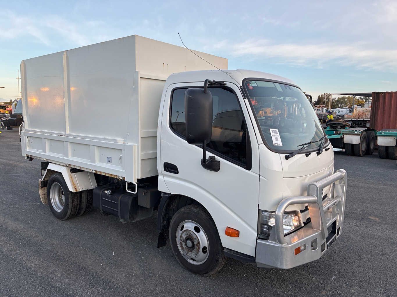 2020 Hino 300 series