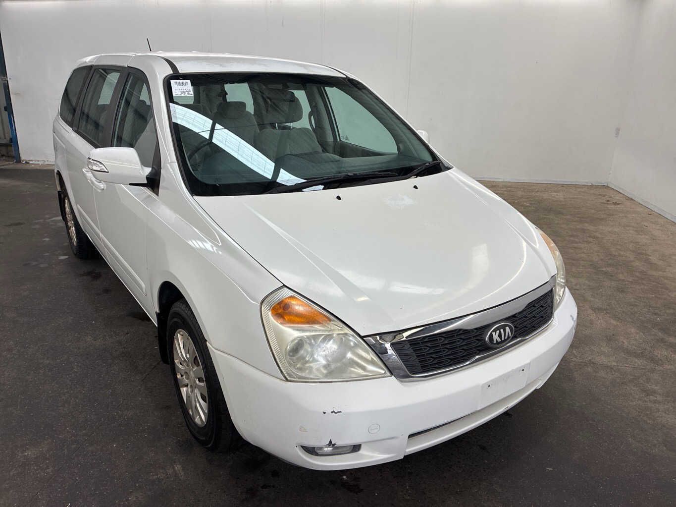 2013 Kia Grand Carnival