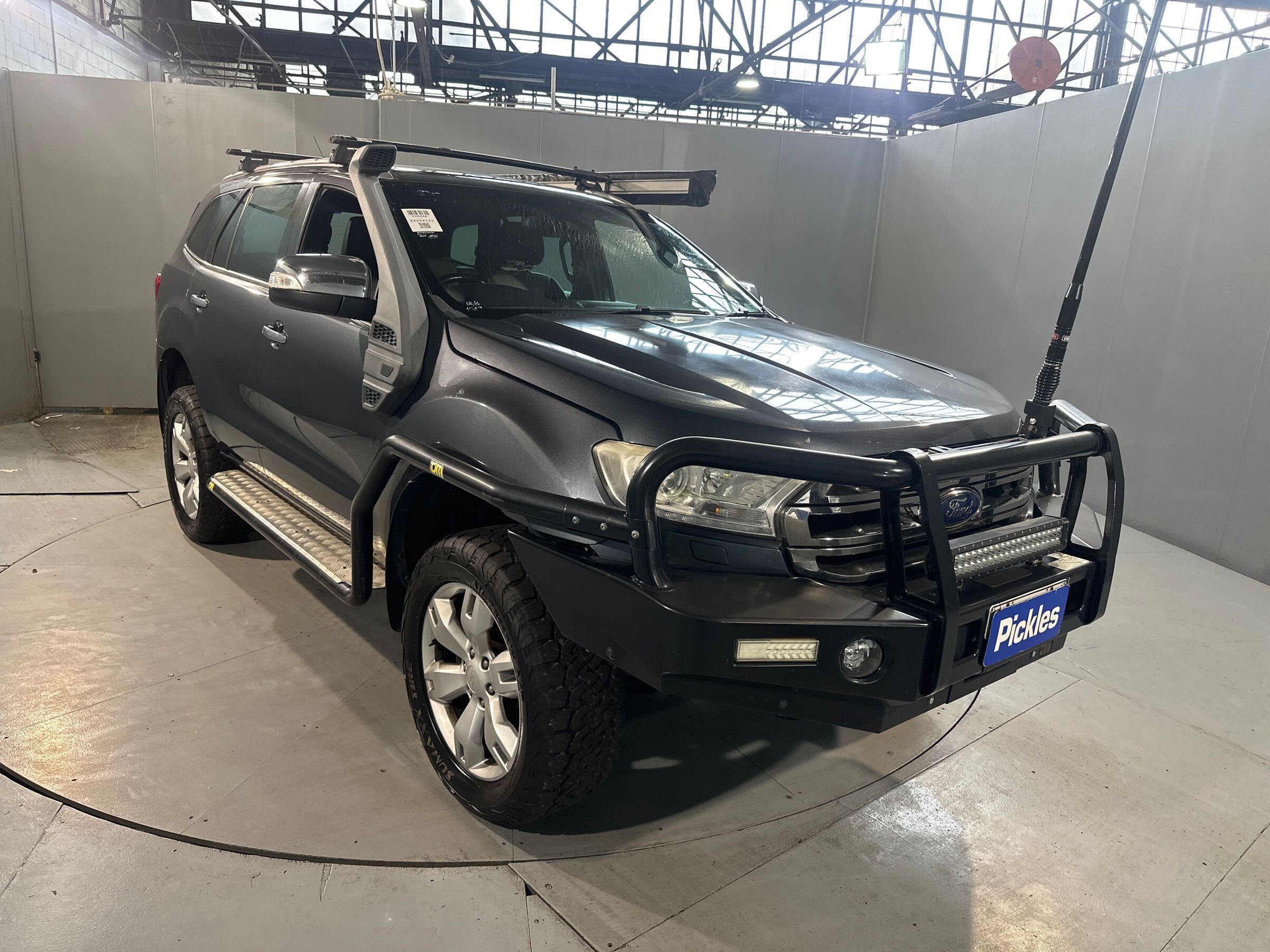 2016 Ford Everest