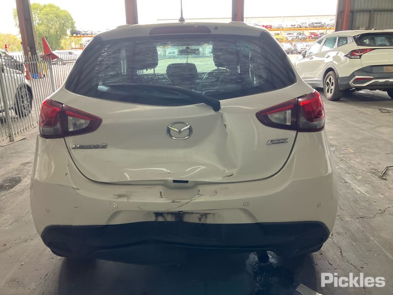 2016 Mazda 2 Used VIN MM0DJ2HAA0W231173 – photo 17