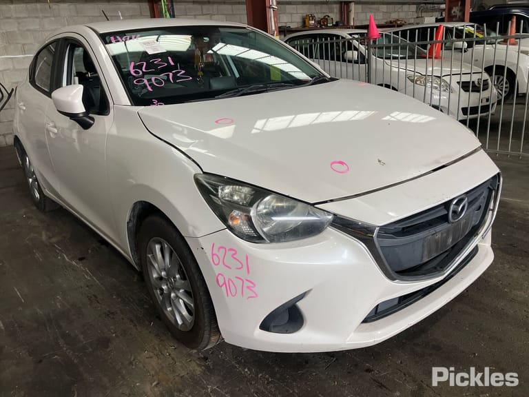 2016 Mazda 2 Used VIN MM0DJ2HAA0W231173 – engine bay