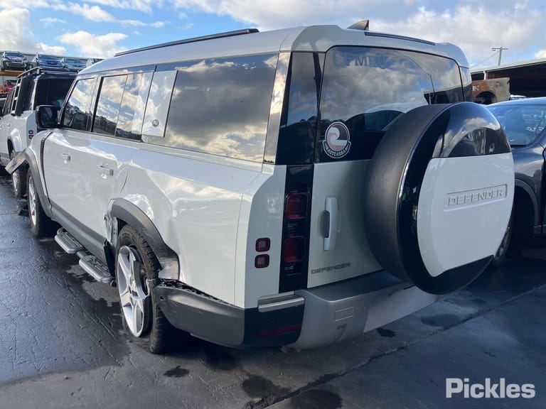 2023 Land Rover Defender Used VIN SALEA8AW7P2194683 – engine bay
