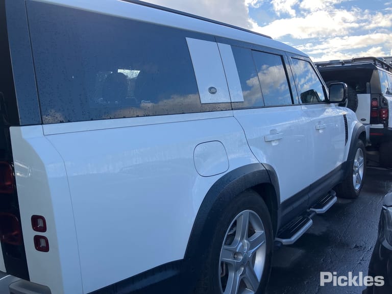 2023 Land Rover Defender Used VIN SALEA8AW7P2194683 – trunk area