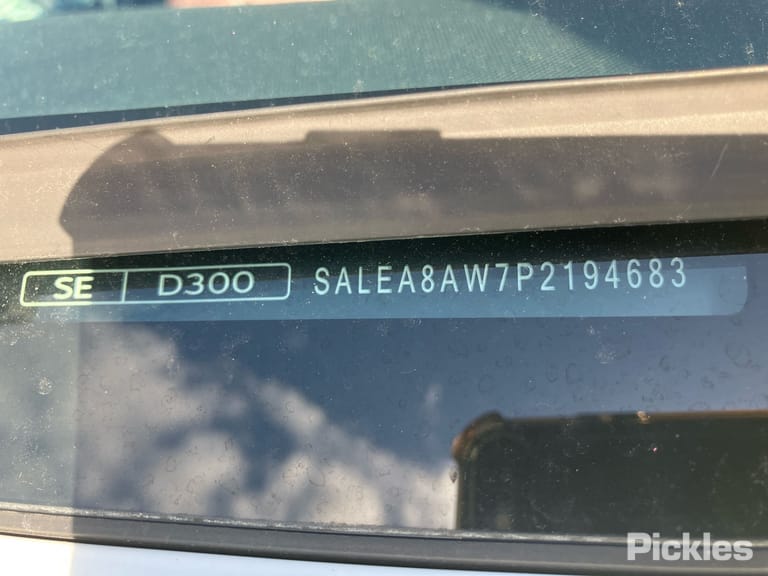 2023 Land Rover Defender Used VIN SALEA8AW7P2194683 – side profile