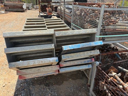 slide-items-4