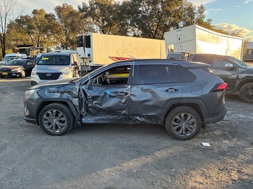 slide-items-3