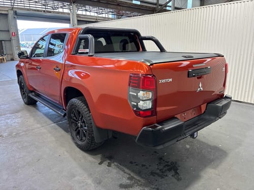 slide-items-4