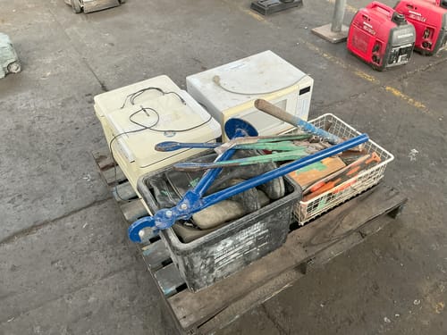 slide-items-3