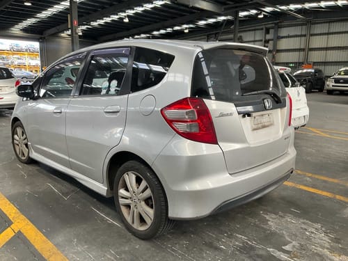 slide-items-3