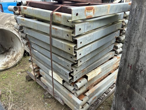 slide-items-3