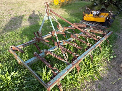 slide-items-3