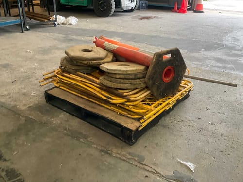 slide-items-3