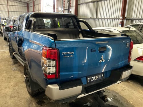 slide-items-3