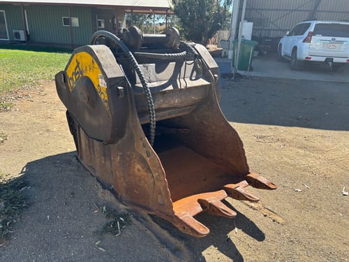 slide-items-2