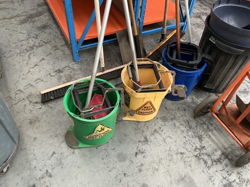 slide-items-1