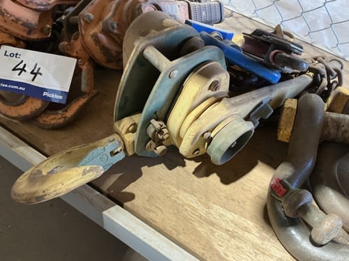 slide-items-2