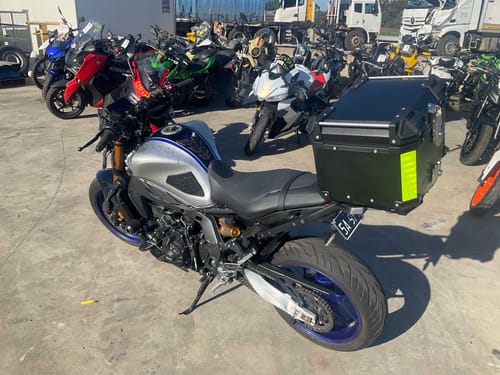 slide-items-3