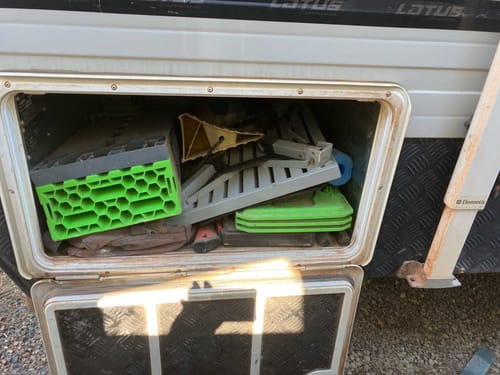 slide-items-3