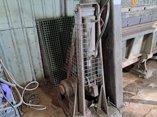 slide-items-4