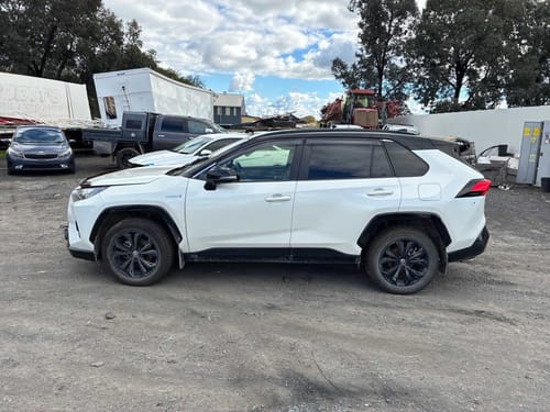 slide-items-3