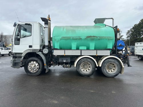 slide-items-3