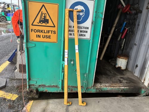 slide-items-0