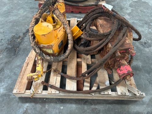 slide-items-3