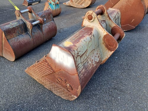 slide-items-3
