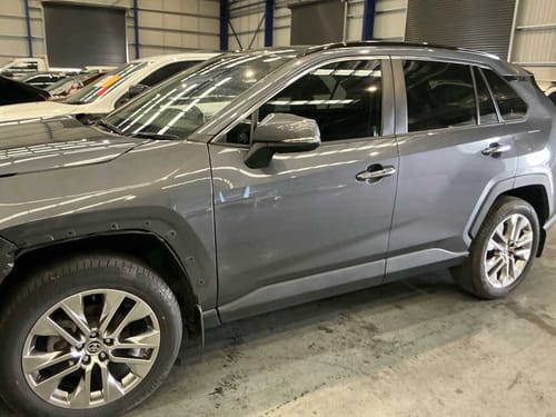 slide-items-3